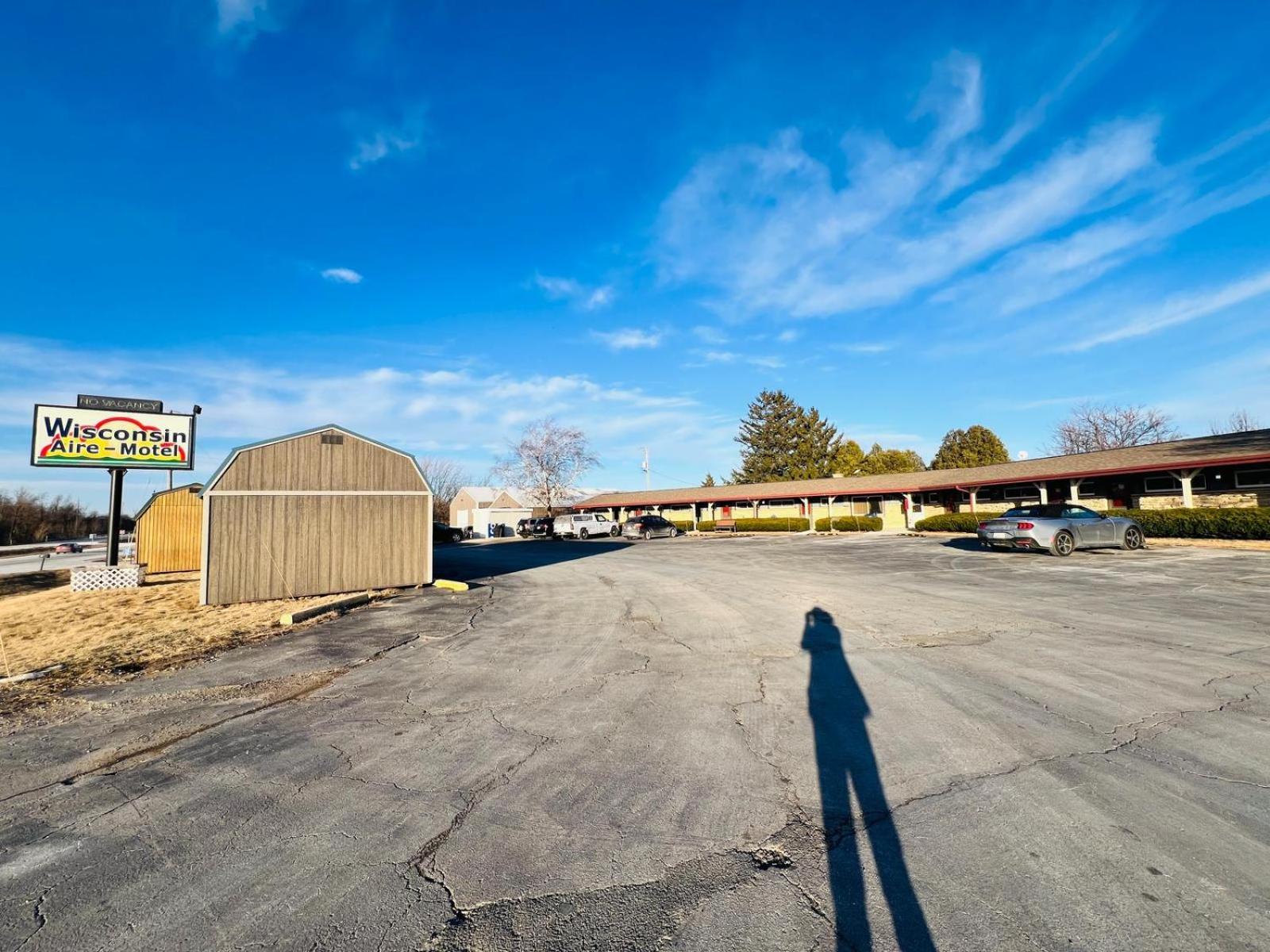 Motel Wisconsin-aire By Oyo Random 2*
